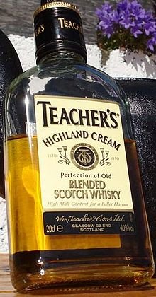 Teacher's_Highland_Cream_20cl_bottle_1.jpg